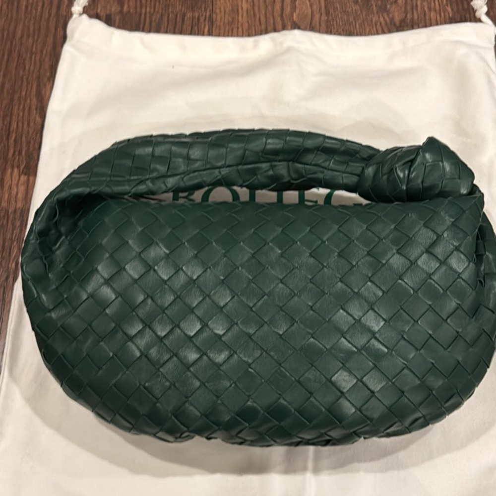 BOTTEGA VENETA Teen Jodie raintree green. Used once. Comes with receipt - Picture 11 of 11